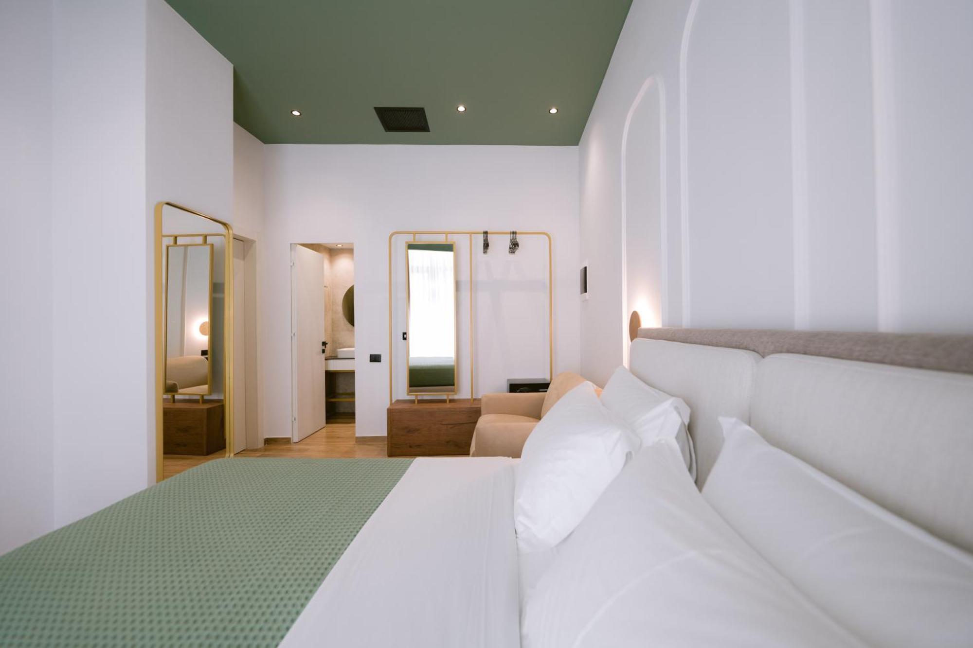 Noemie Hotel Himare Buitenkant foto